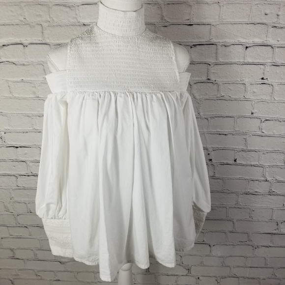 Elliatt Ivy cold shoulder white smocked top S - Picture 2 of 7